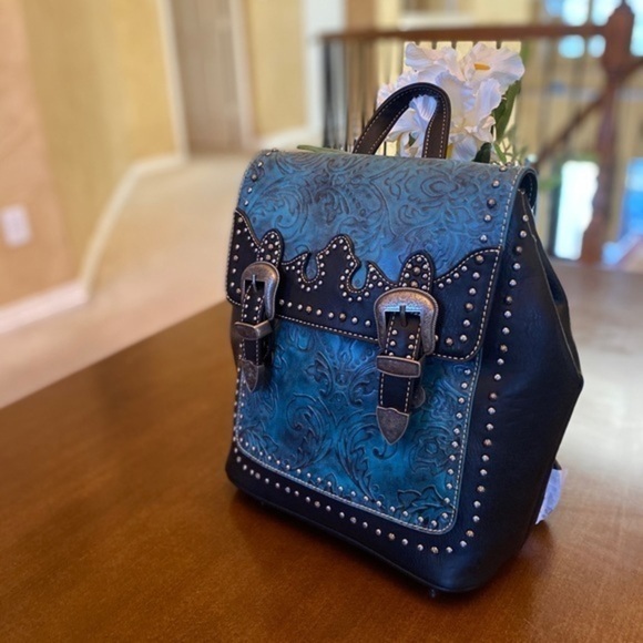 Montana west buckle collection backpack - Picture 3 of 8